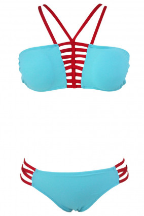 Bikini azul claro con lazos rojos