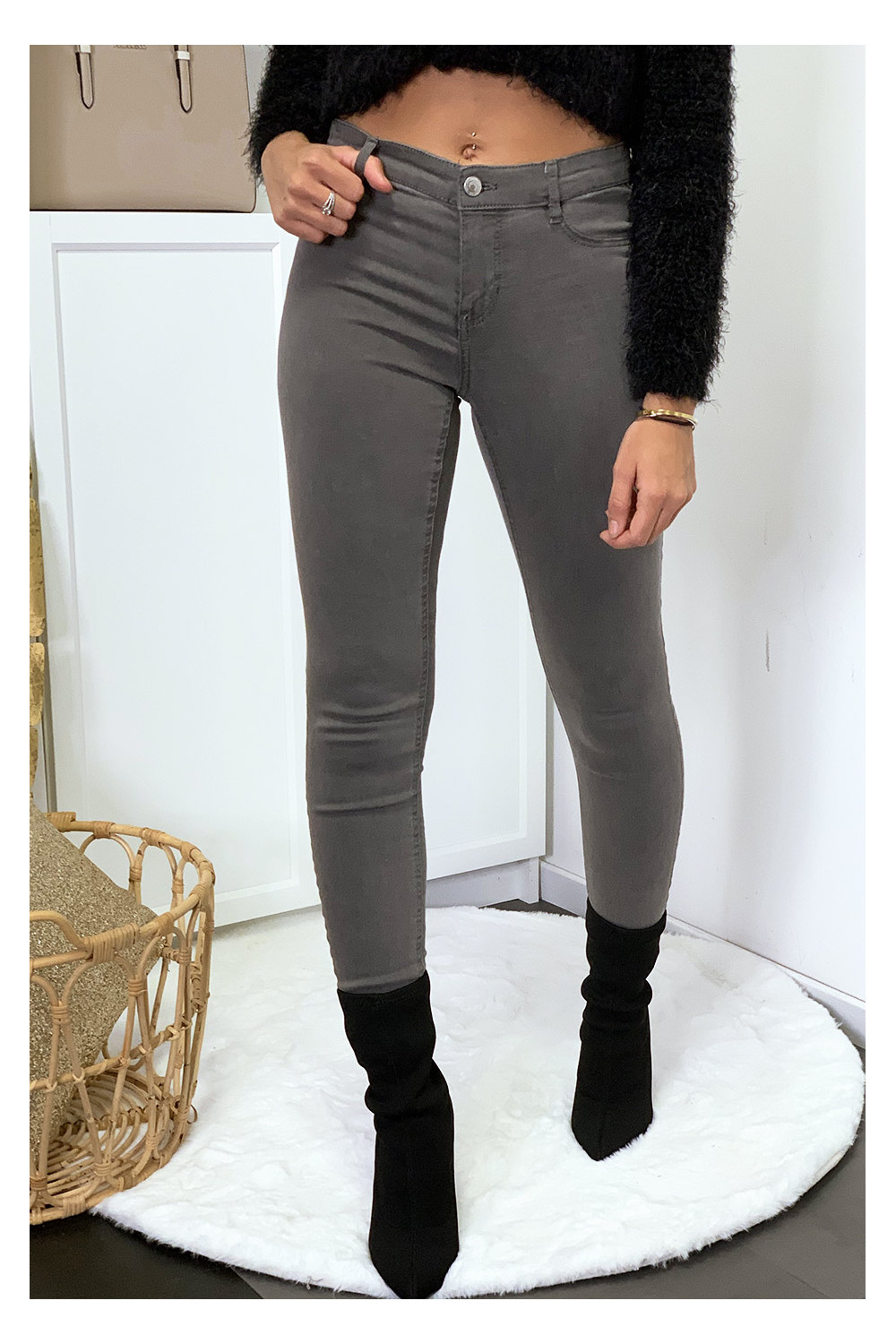 residentie dilemma Sortie Gray slim jeans with back pockets