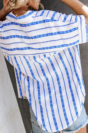 Chemise rayée à motif bleu et blanc