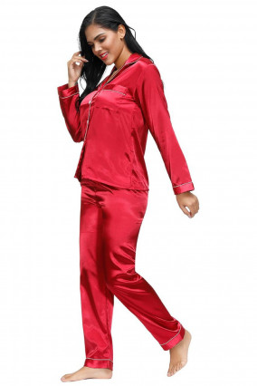 Pijama de raso rojo